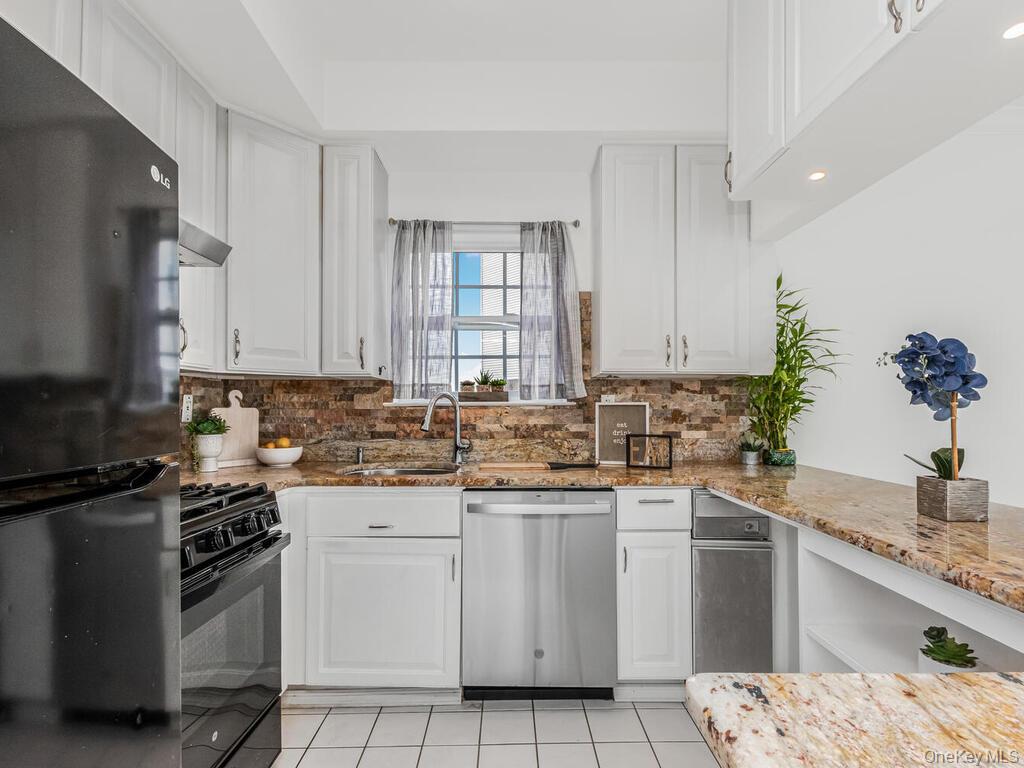 197 Surf Drive # 123, Bronx, NY 10473