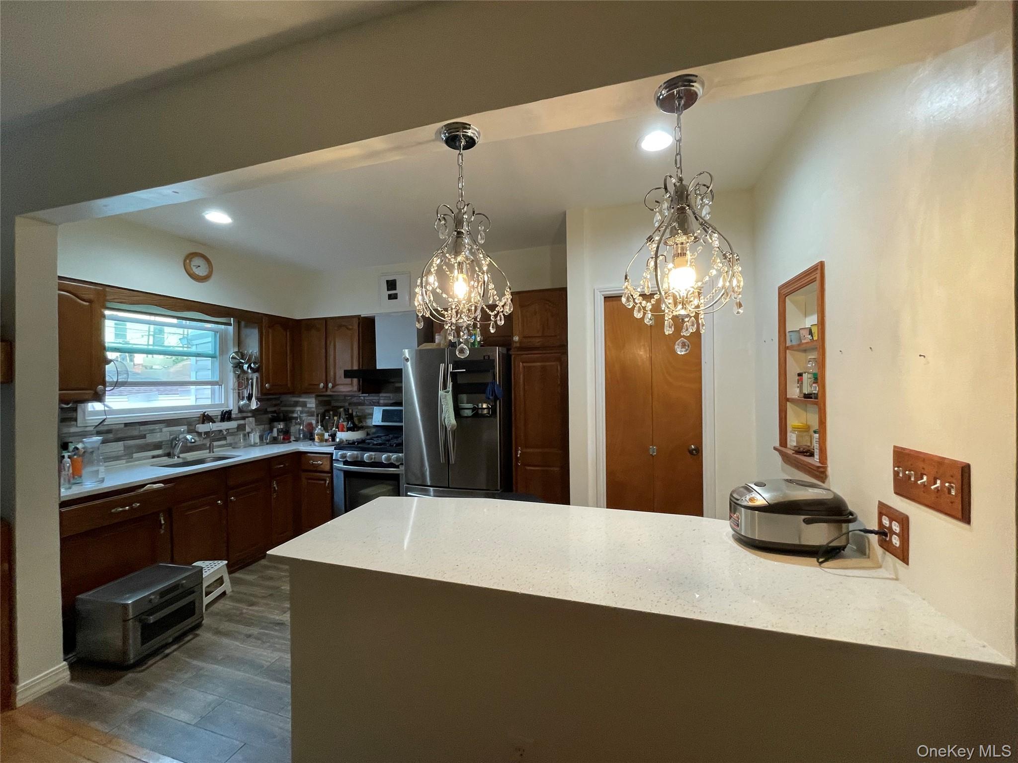 78-54 76th Street, Glendale, NY 11385