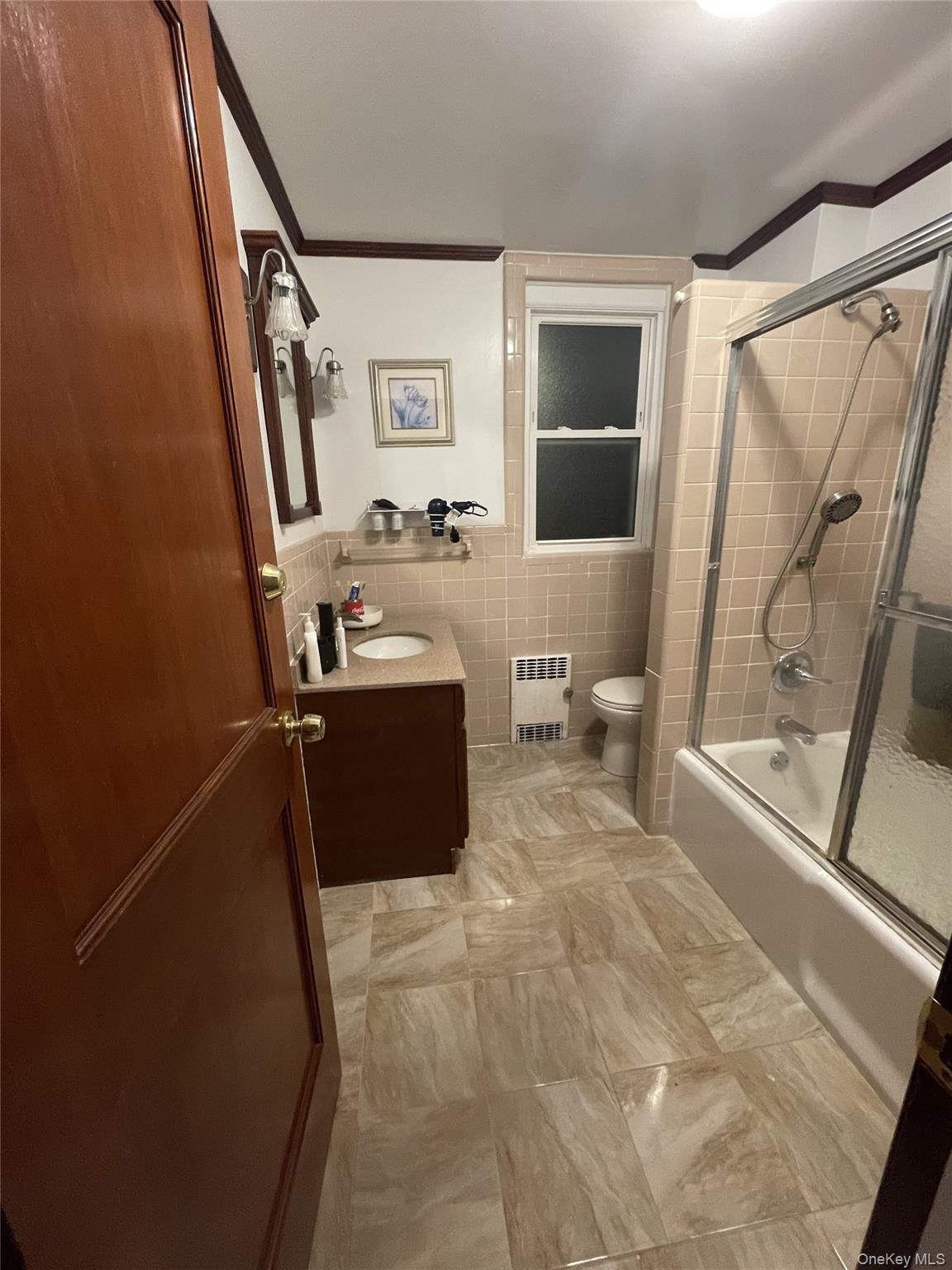 78-54 76th Street, Glendale, NY 11385