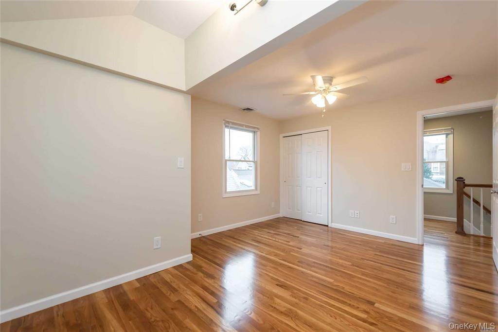 9 Capitol Avenue # Upper level, Williston Park, NY 11596