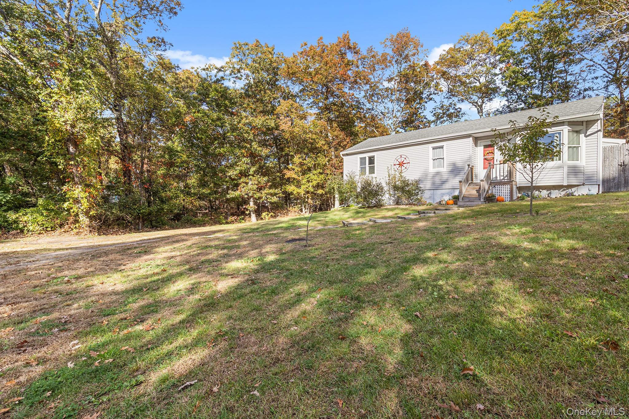 55 Newcomb Trail, Ridge, NY 11961