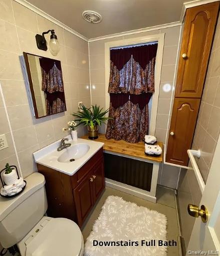 1027 West Street, Riverhead, NY 11901