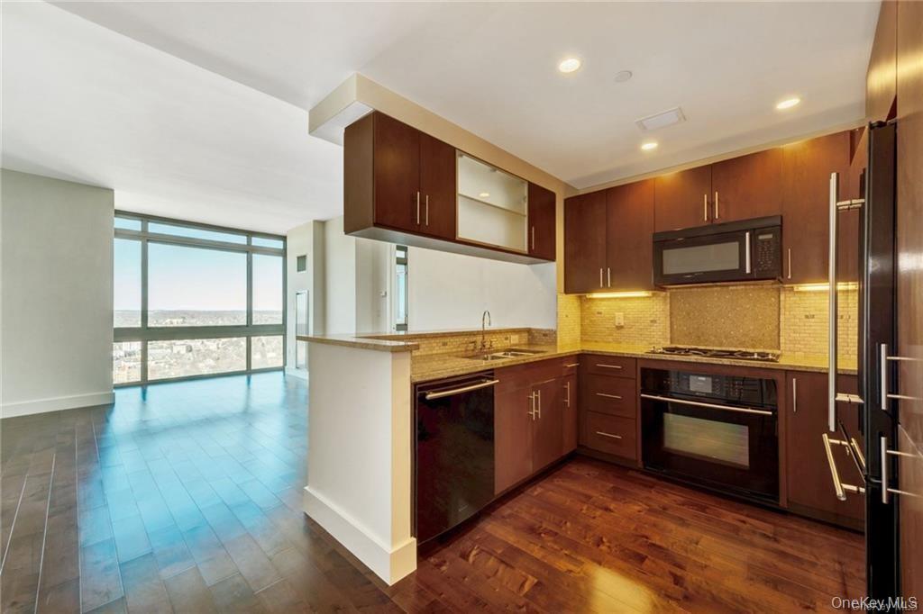 175 Huguenot Street # 2404, New Rochelle, NY 10801