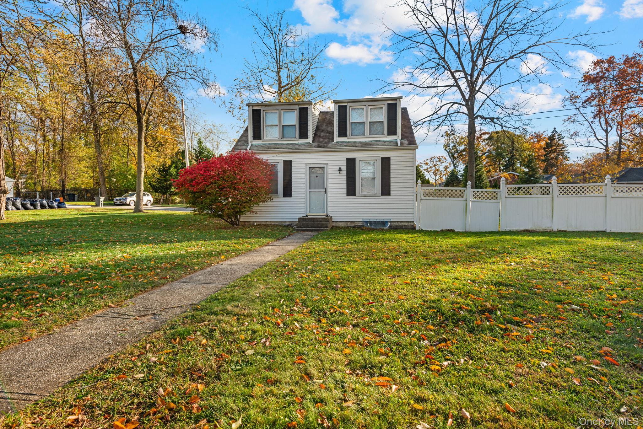 28 Woodland Drive, Kings Park, NY 11754