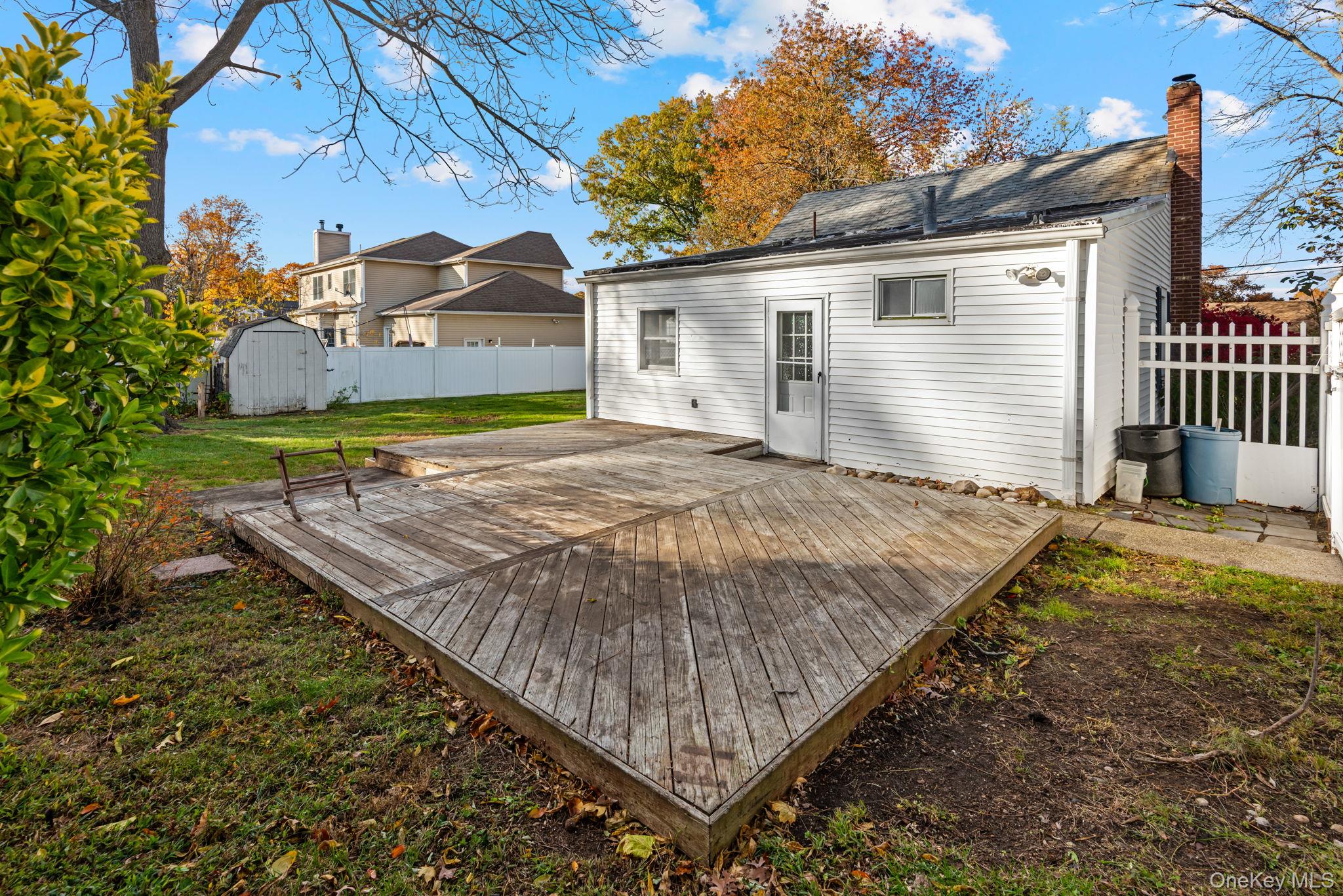 28 Woodland Drive, Kings Park, NY 11754