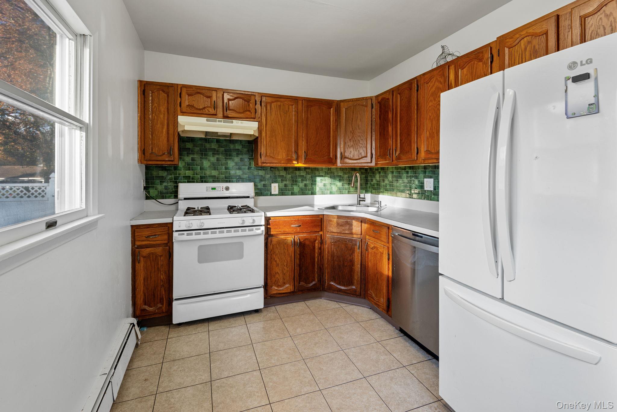 28 Woodland Drive, Kings Park, NY 11754