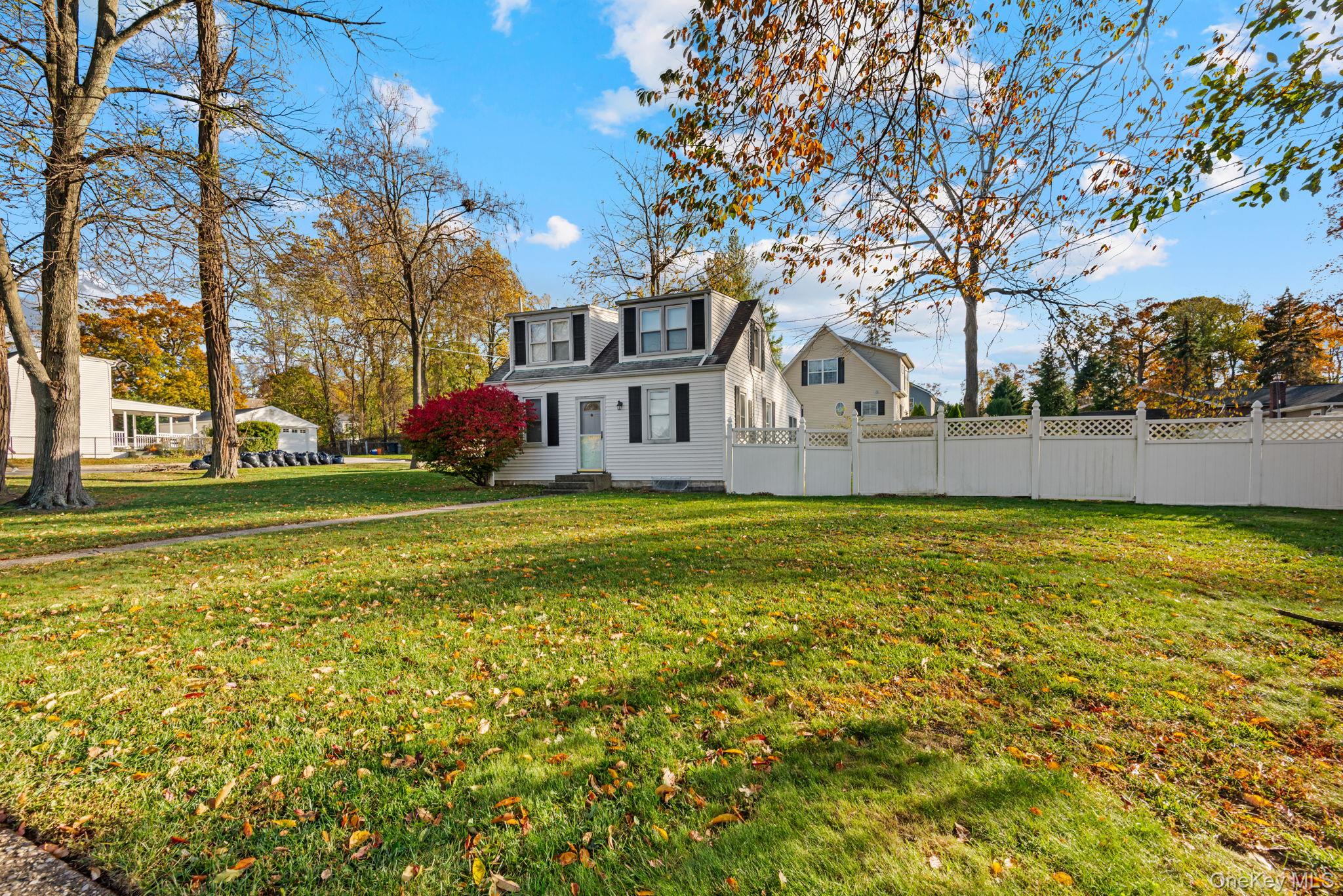 28 Woodland Drive, Kings Park, NY 11754