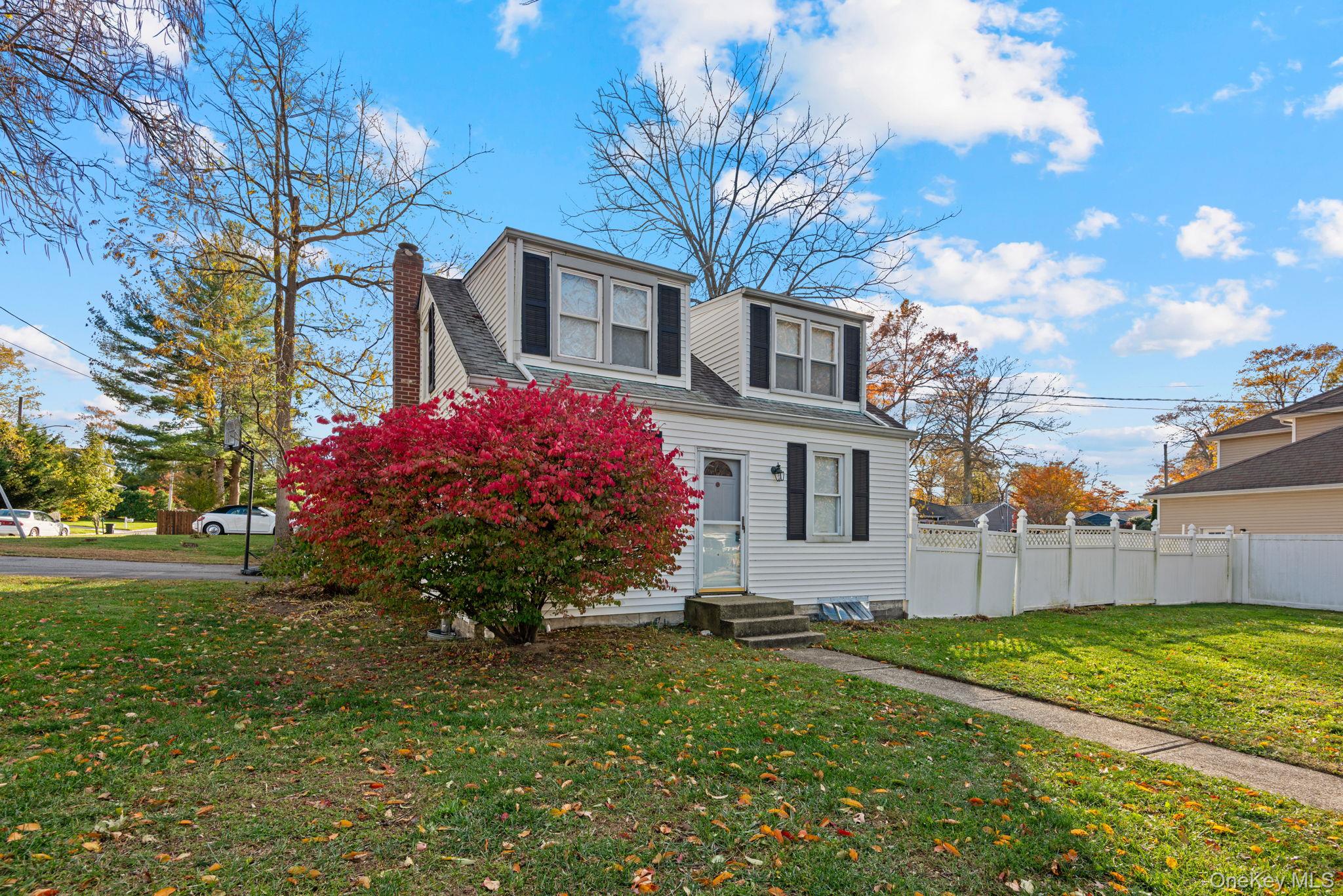 28 Woodland Drive, Kings Park, NY 11754