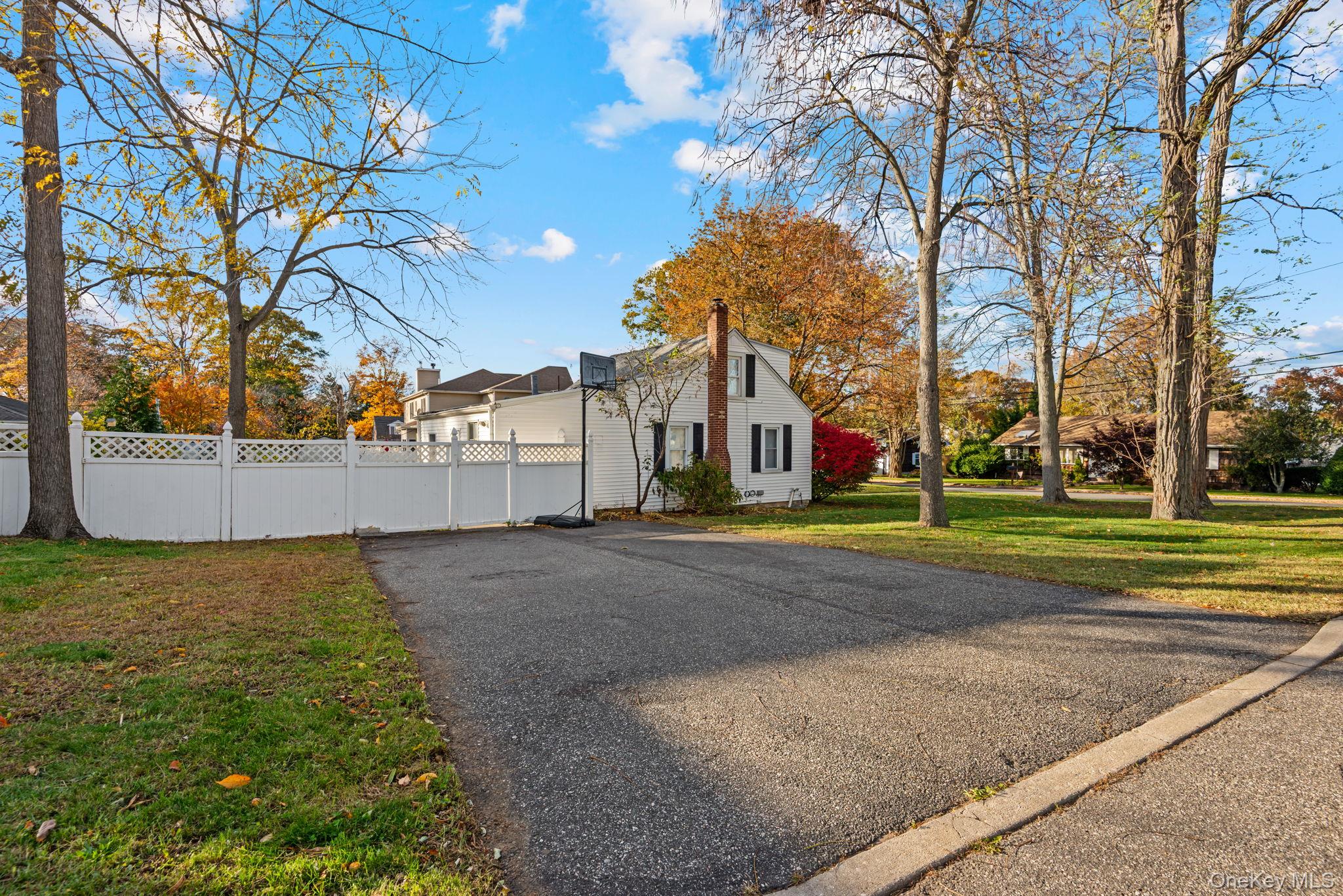 28 Woodland Drive, Kings Park, NY 11754