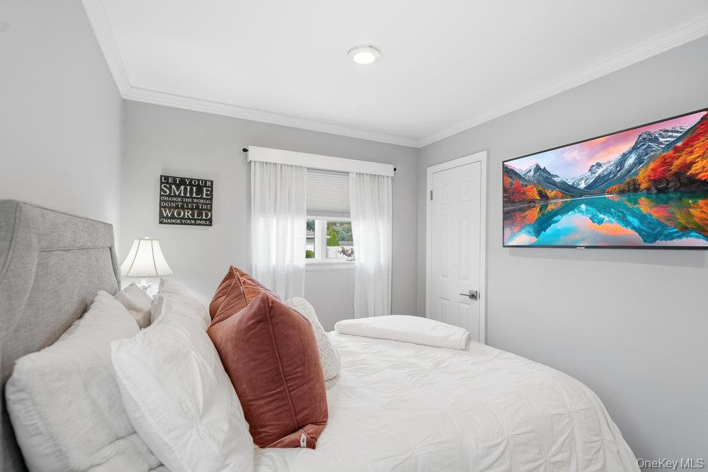 1584 Church Street, Holbrook, NY 11741