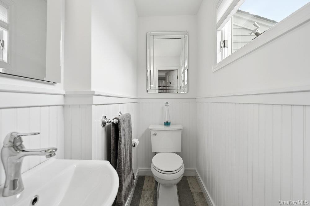 1584 Church Street, Holbrook, NY 11741