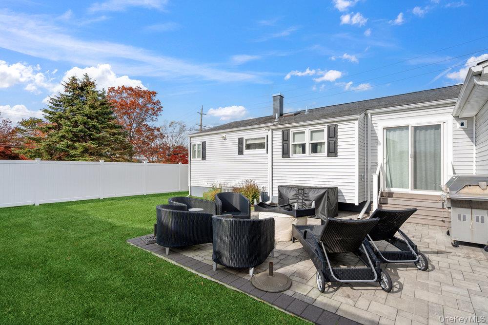 1584 Church Street, Holbrook, NY 11741