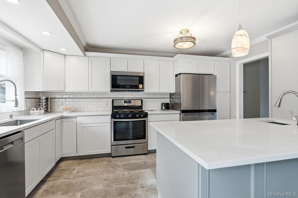 1584 Church Street, Holbrook, NY 11741