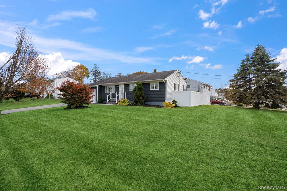 1584 Church Street, Holbrook, NY 11741