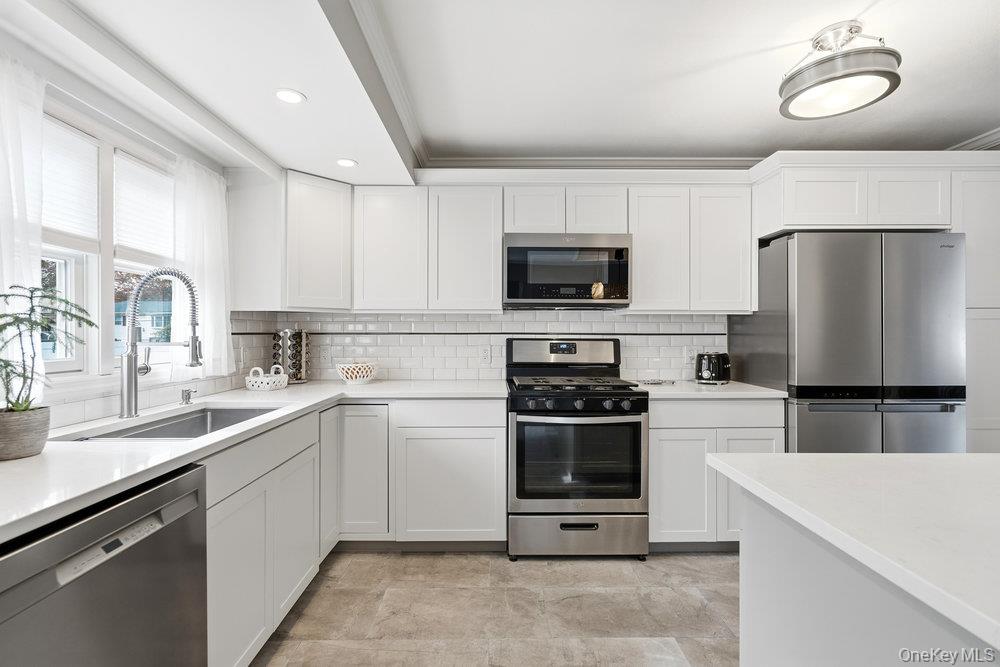 1584 Church Street, Holbrook, NY 11741