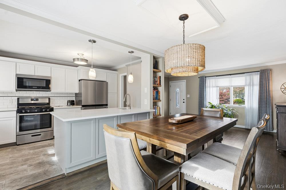 1584 Church Street, Holbrook, NY 11741