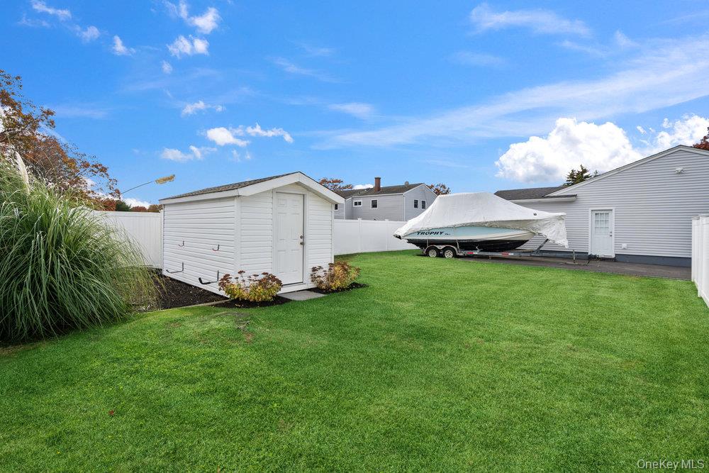 1584 Church Street, Holbrook, NY 11741