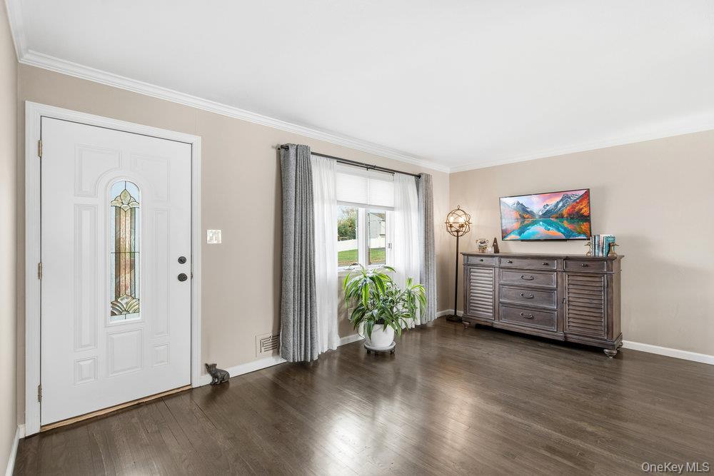 1584 Church Street, Holbrook, NY 11741