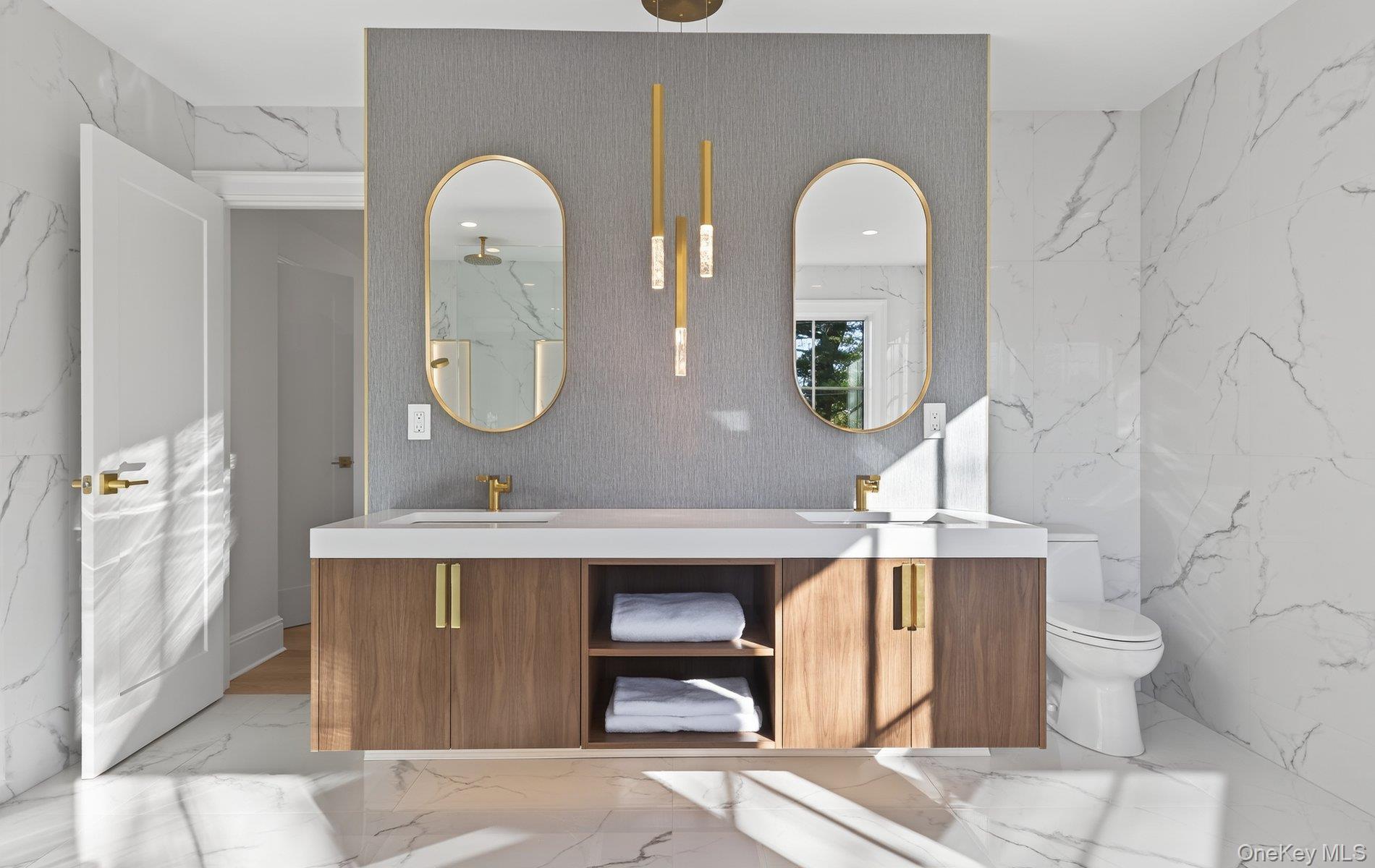 150 Milburn Lane, East Hills, NY 11577