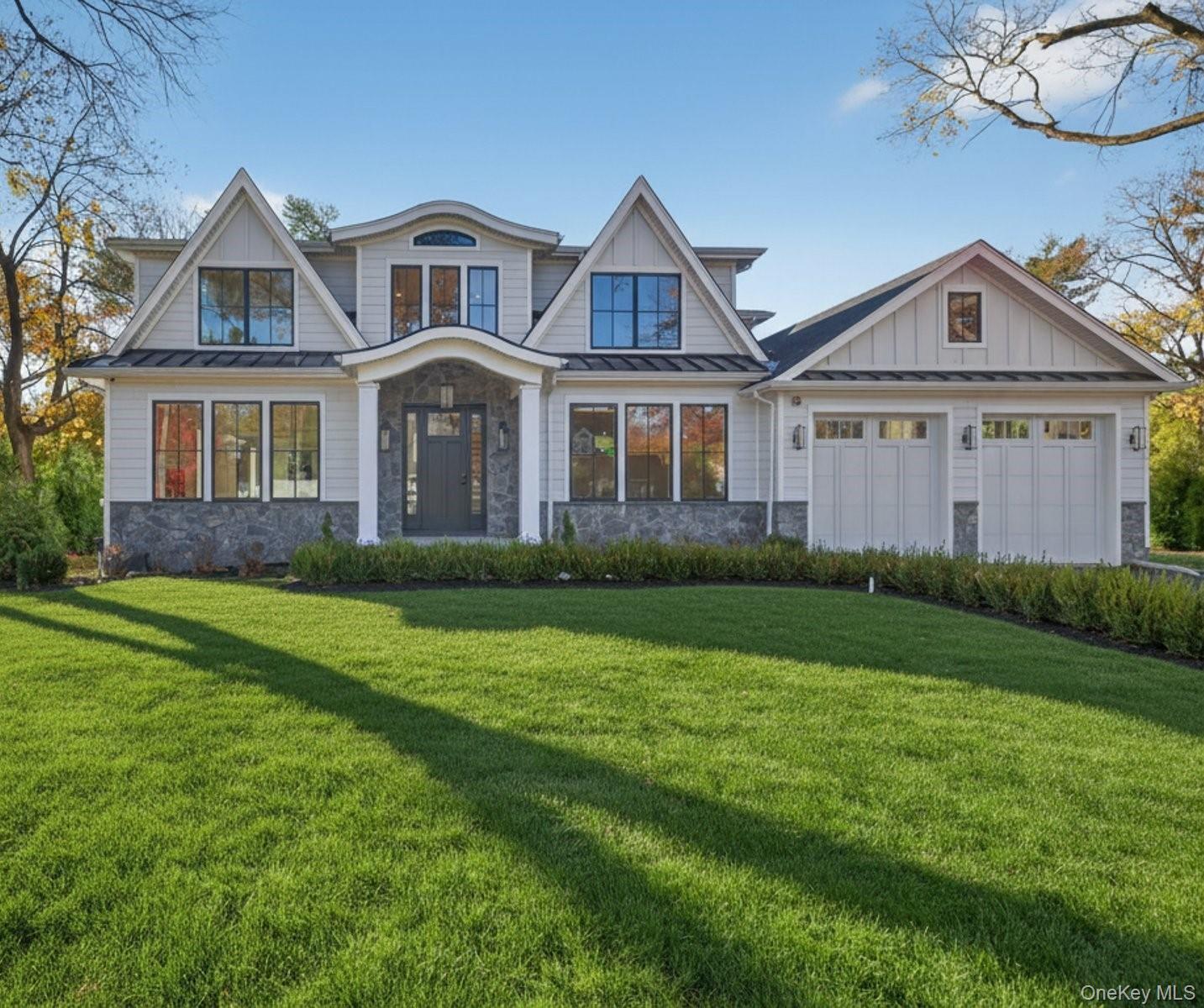 150 Milburn Lane, East Hills, NY 11577