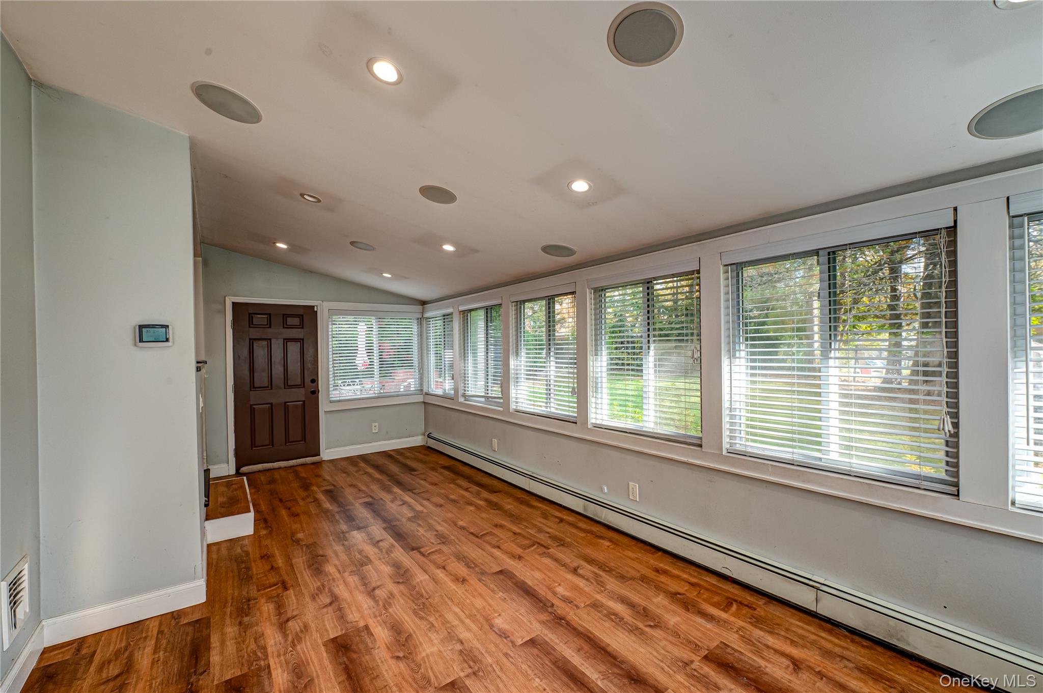 11 Dwight Circle, Commack, NY 11725