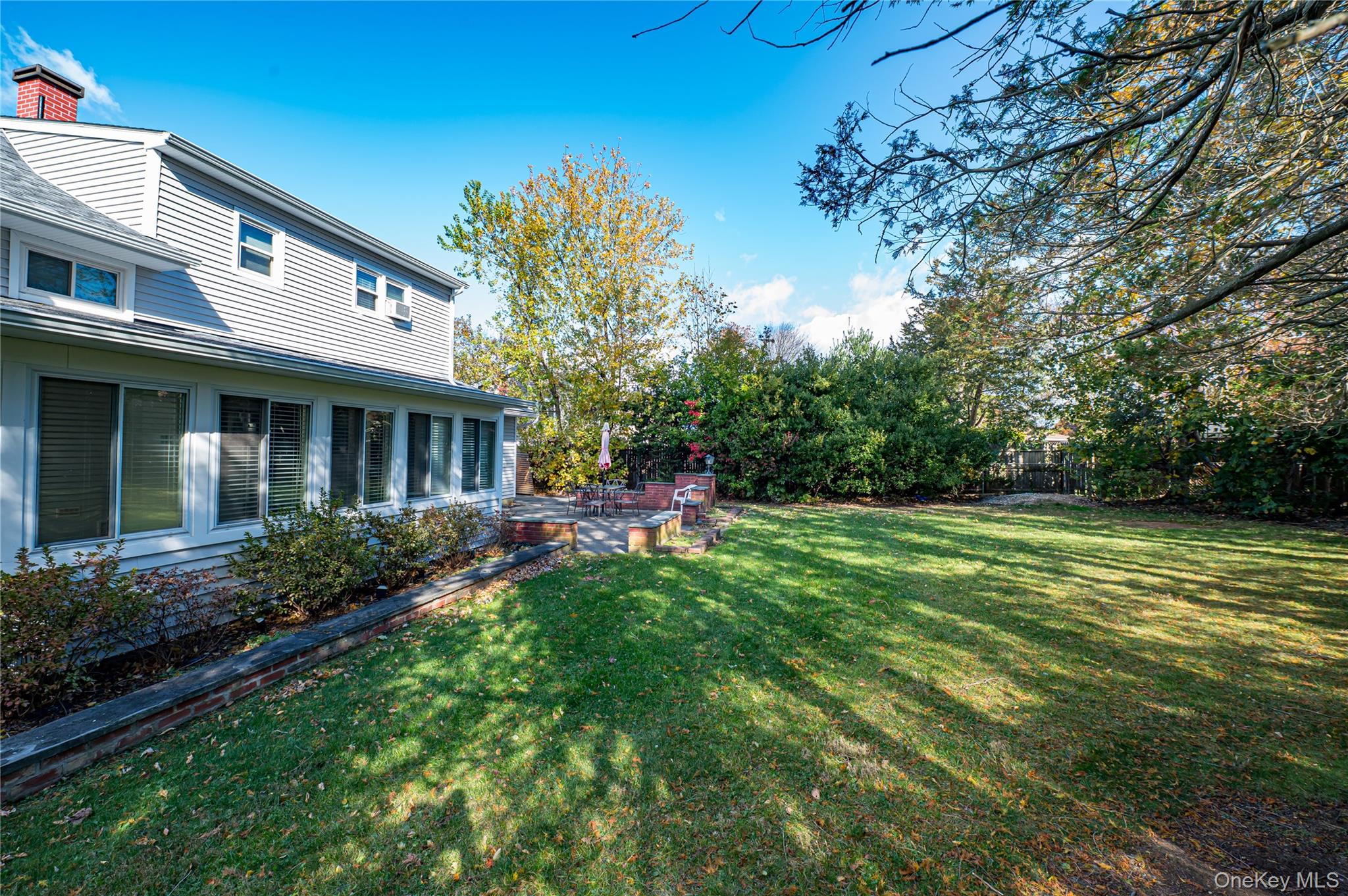 11 Dwight Circle, Commack, NY 11725