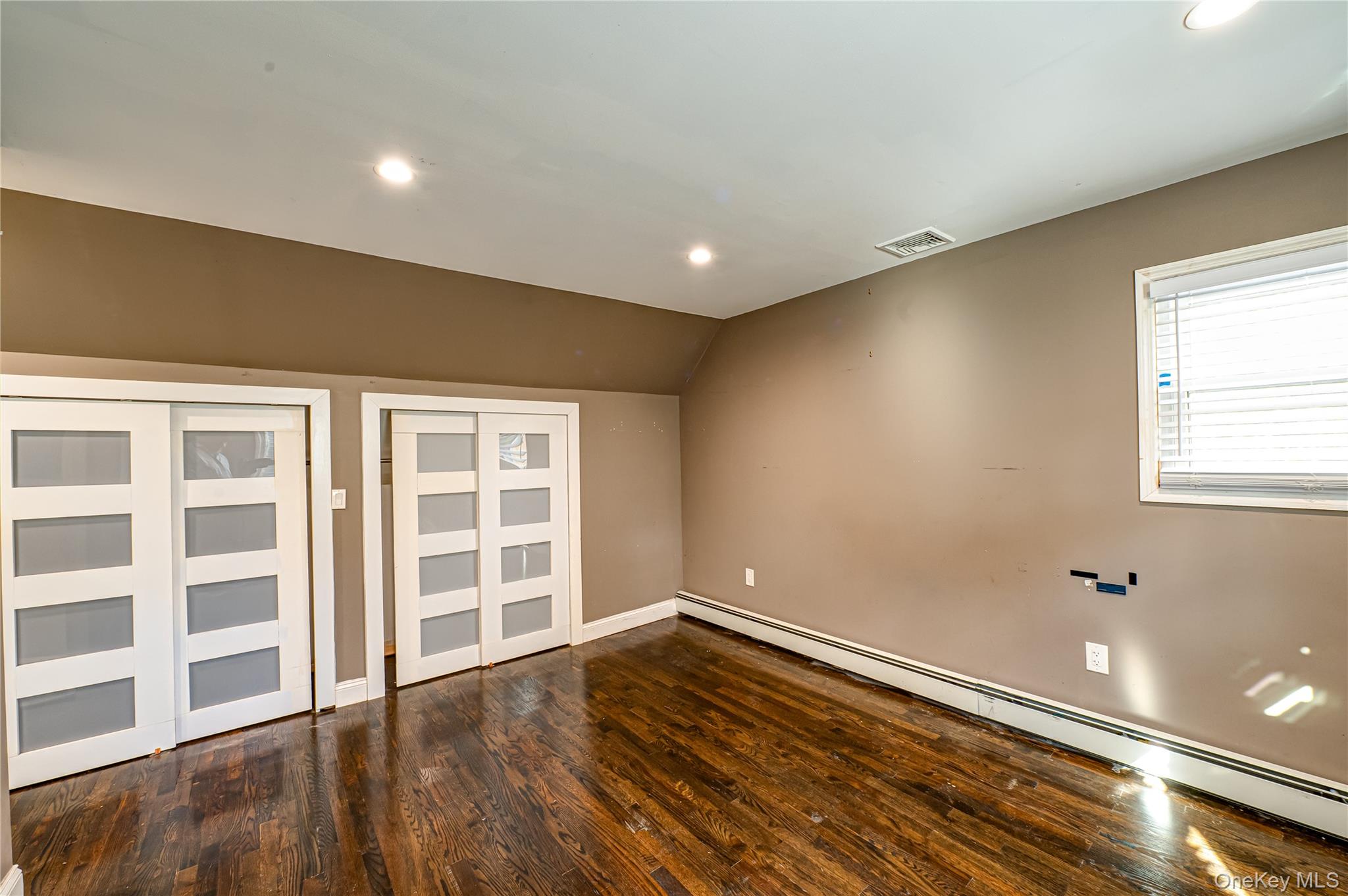 11 Dwight Circle, Commack, NY 11725