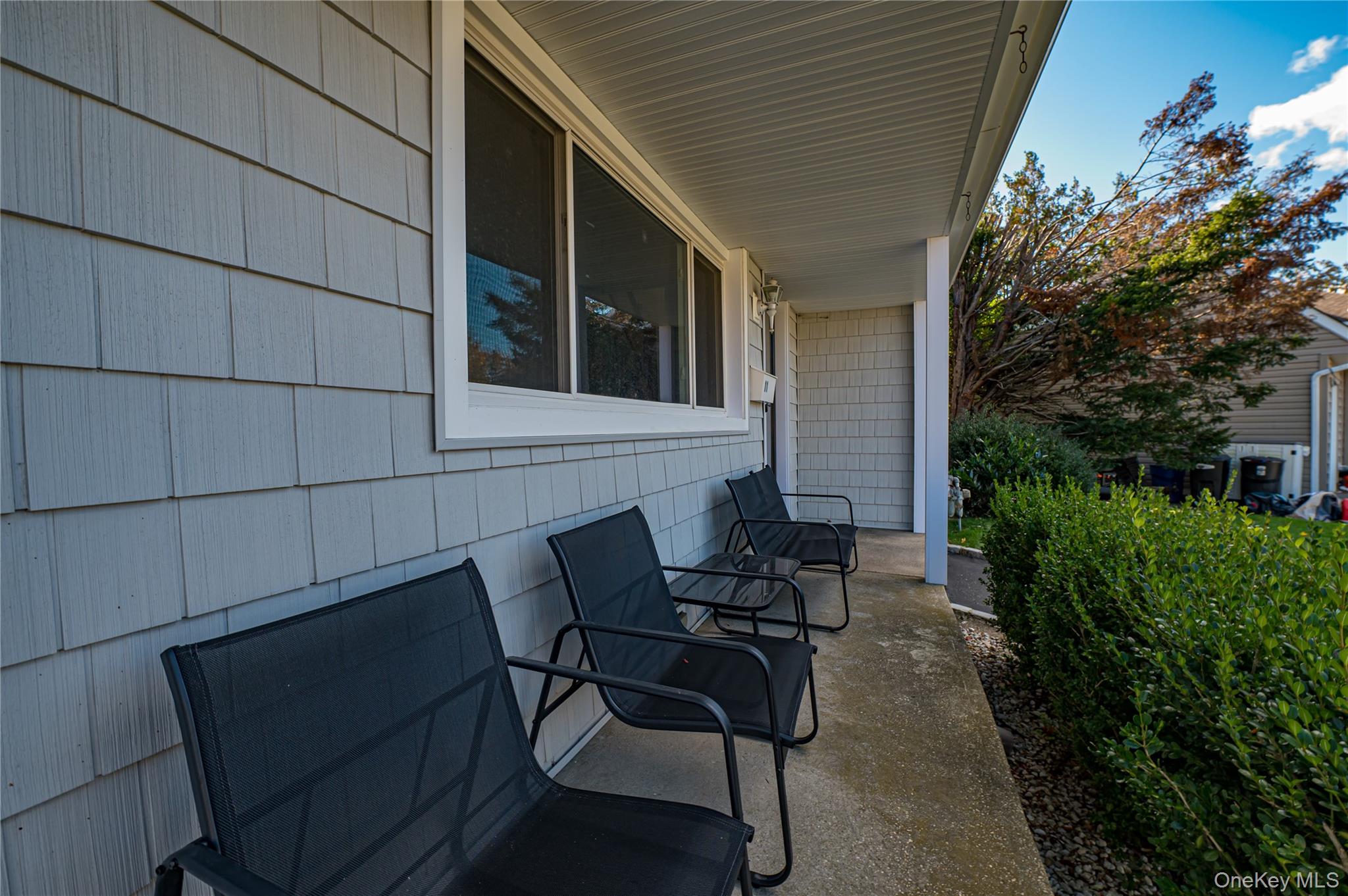 11 Dwight Circle, Commack, NY 11725