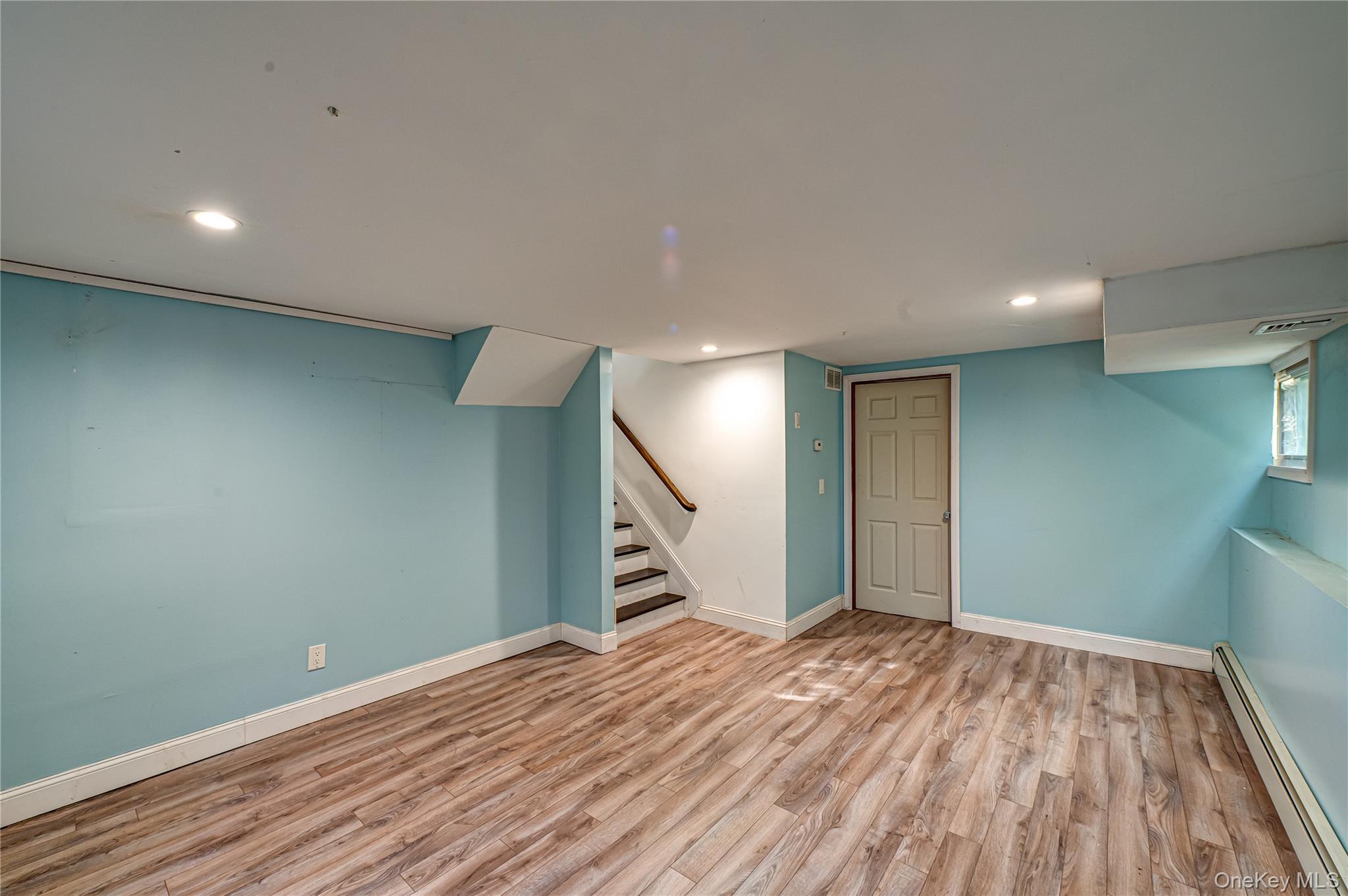 11 Dwight Circle, Commack, NY 11725