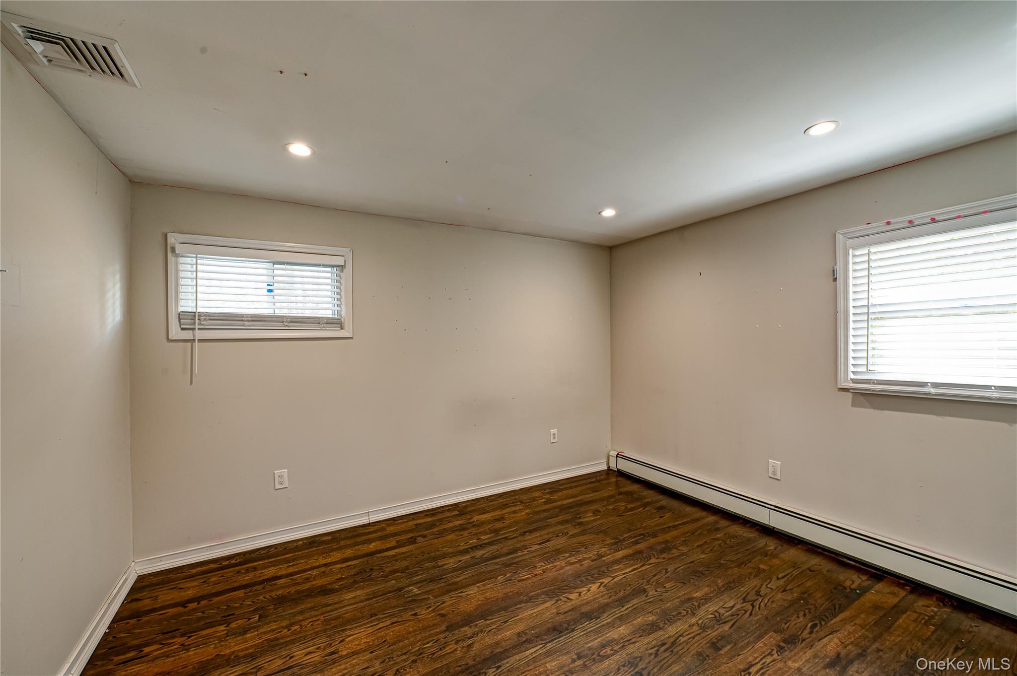 11 Dwight Circle, Commack, NY 11725