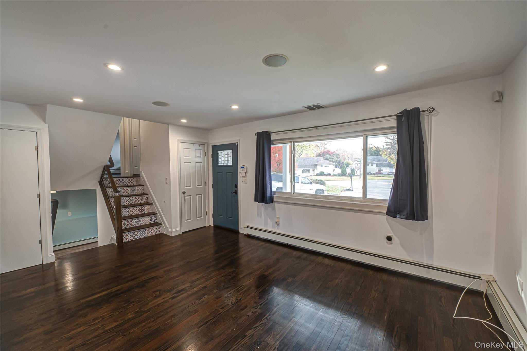 11 Dwight Circle, Commack, NY 11725