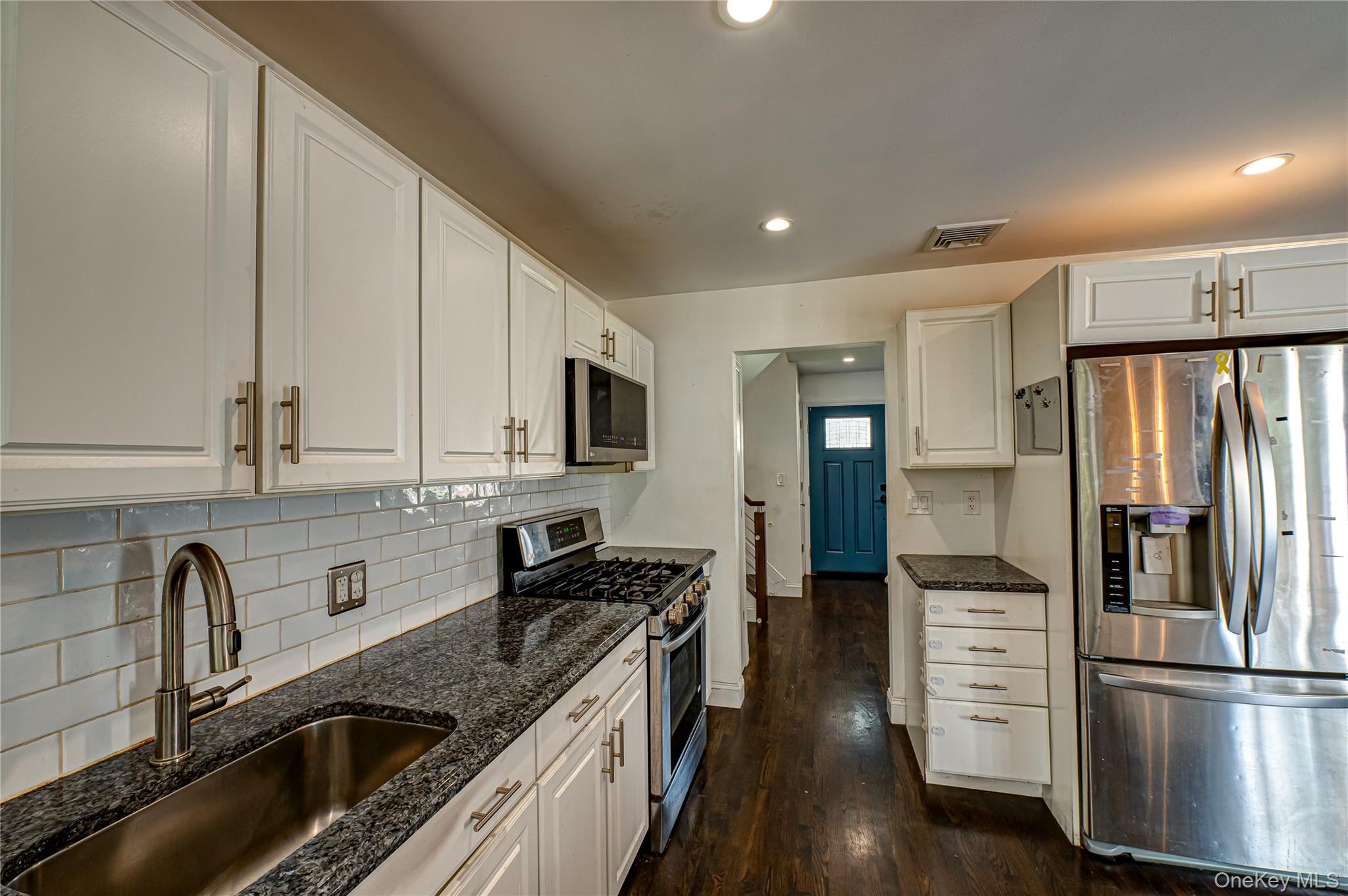 11 Dwight Circle, Commack, NY 11725