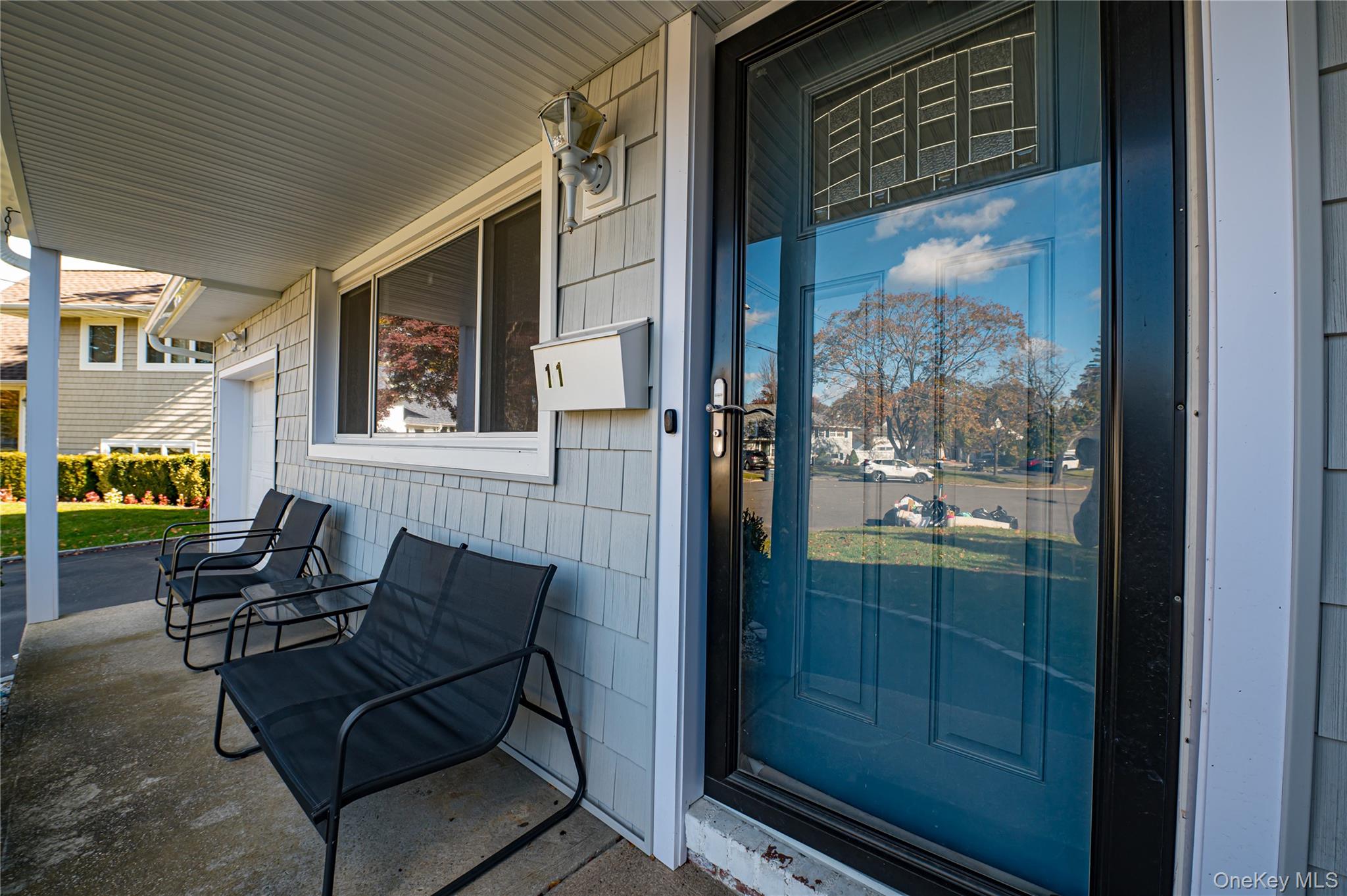 11 Dwight Circle, Commack, NY 11725