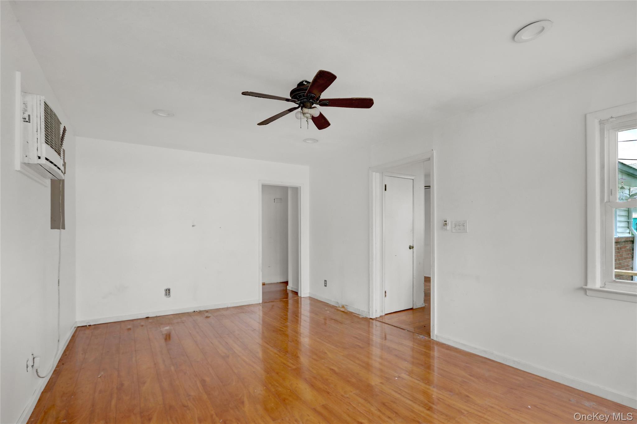 236 Boundary Avenue, Massapequa, NY 11758