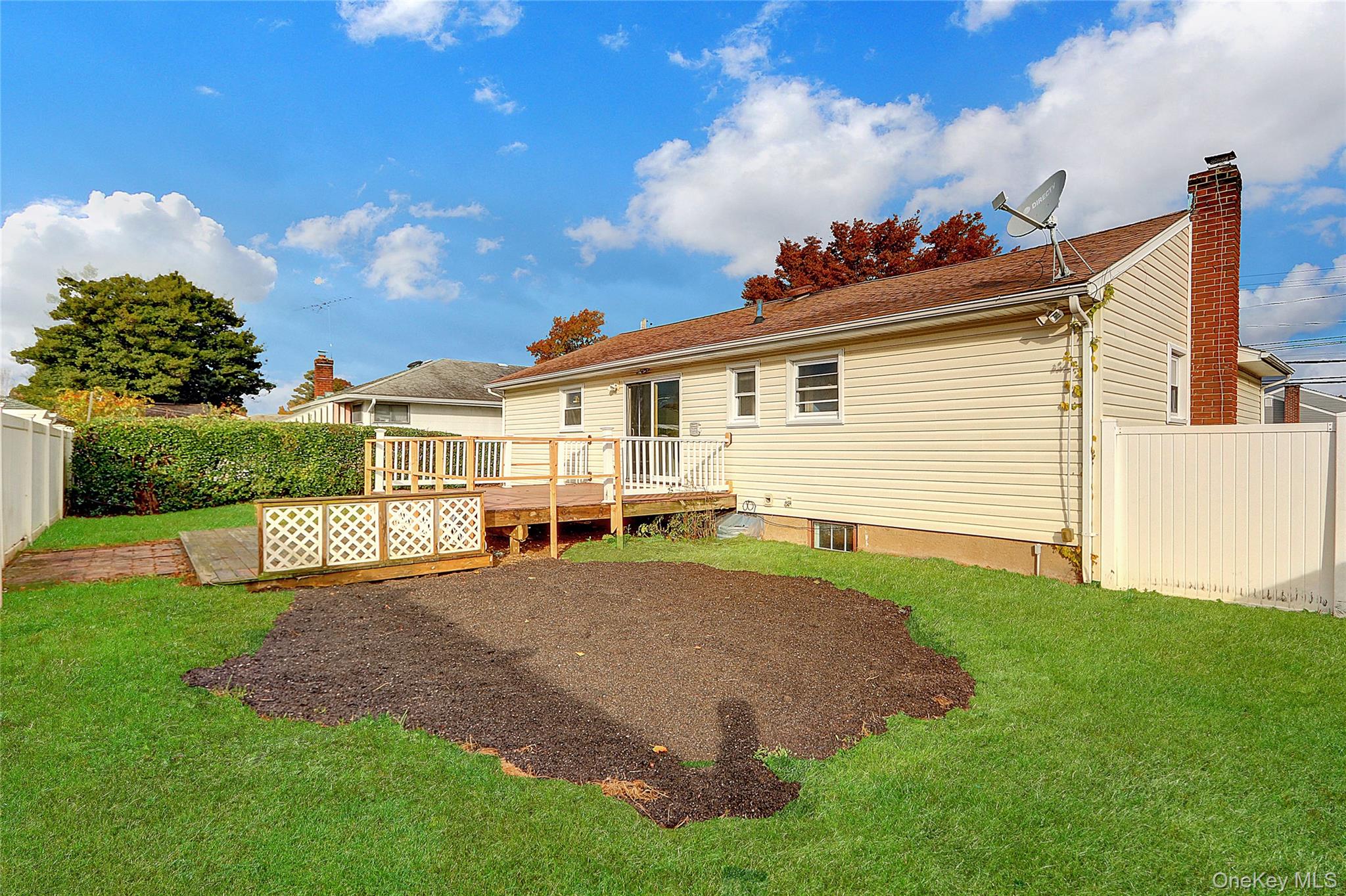 236 Boundary Avenue, Massapequa, NY 11758