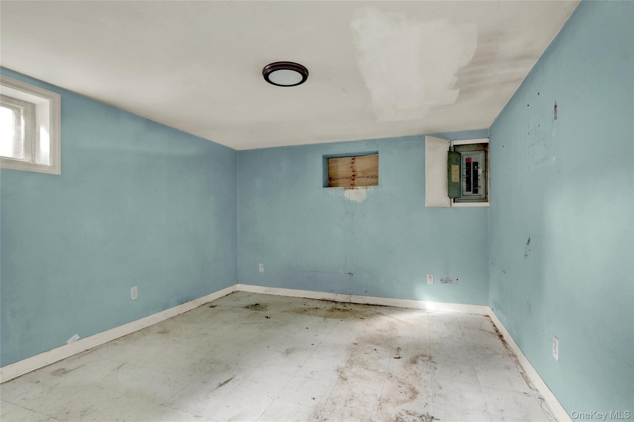 236 Boundary Avenue, Massapequa, NY 11758