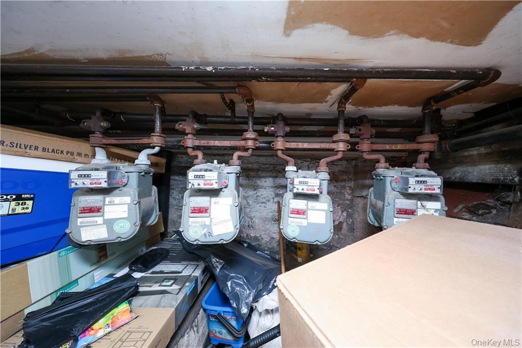 5813 4th Avenue, Brooklyn, NY 11220