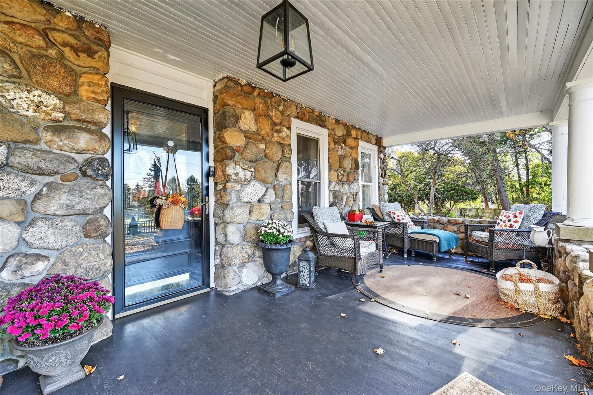 214 State Route 32 S, New Paltz, NY 12561