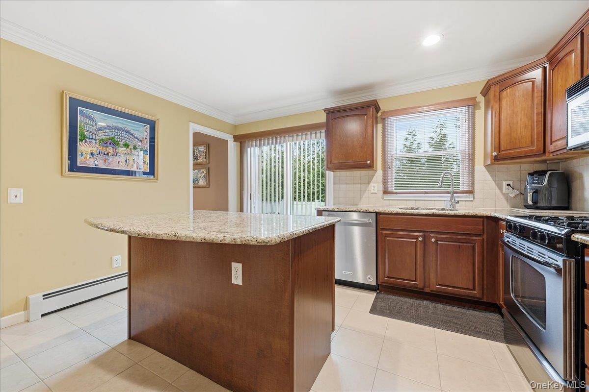 2202 Beech Street, Wantagh, NY 11793