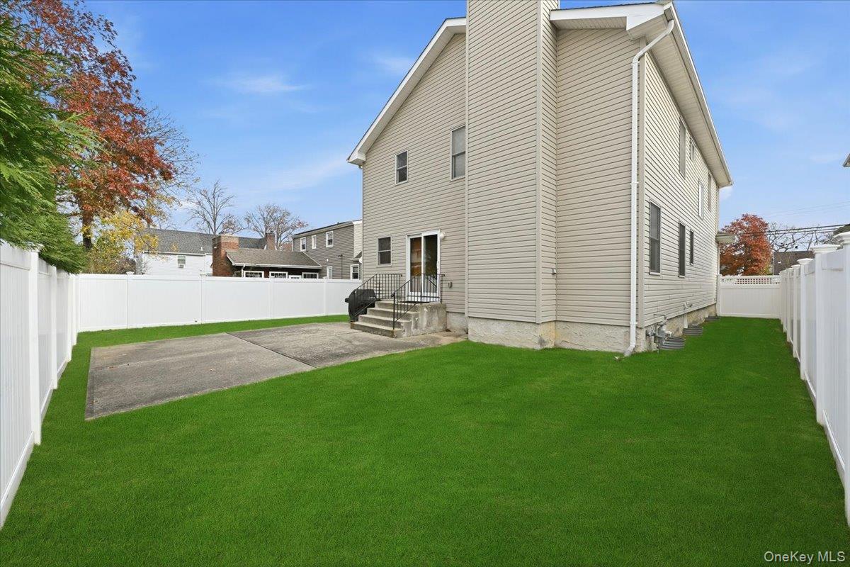 2202 Beech Street, Wantagh, NY 11793