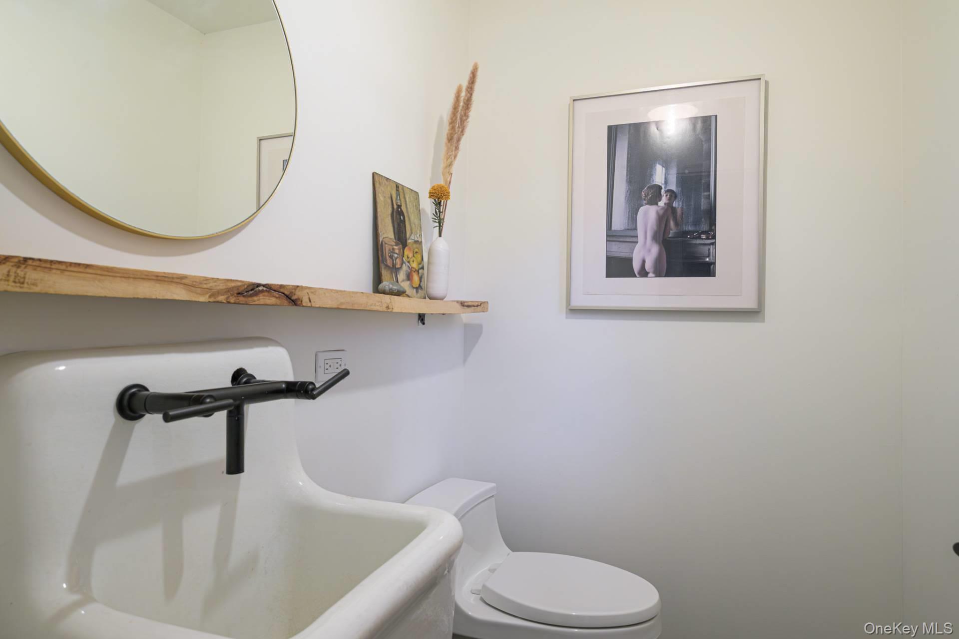 65 Sandra Road, East Hampton, NY 11937