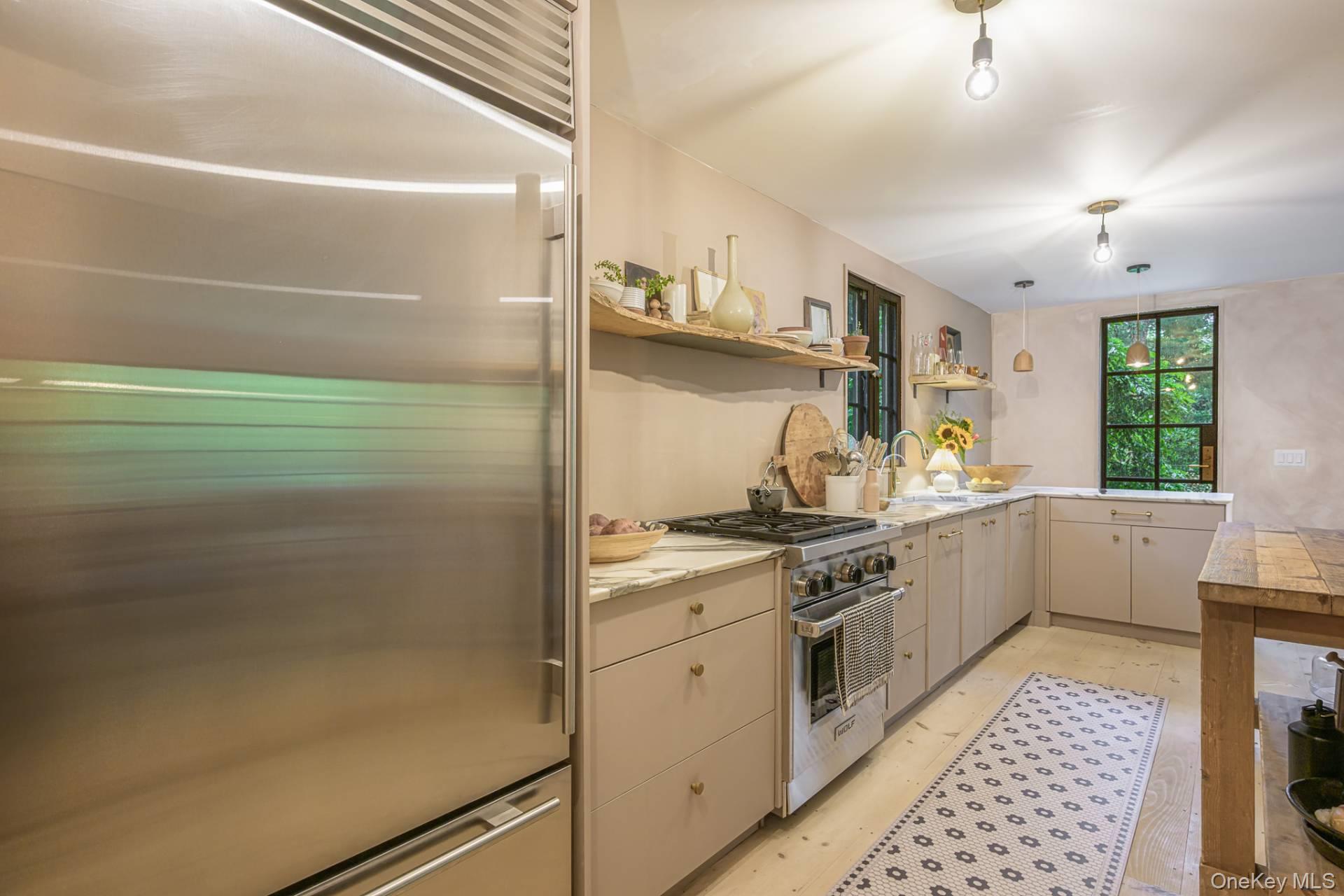 65 Sandra Road, East Hampton, NY 11937