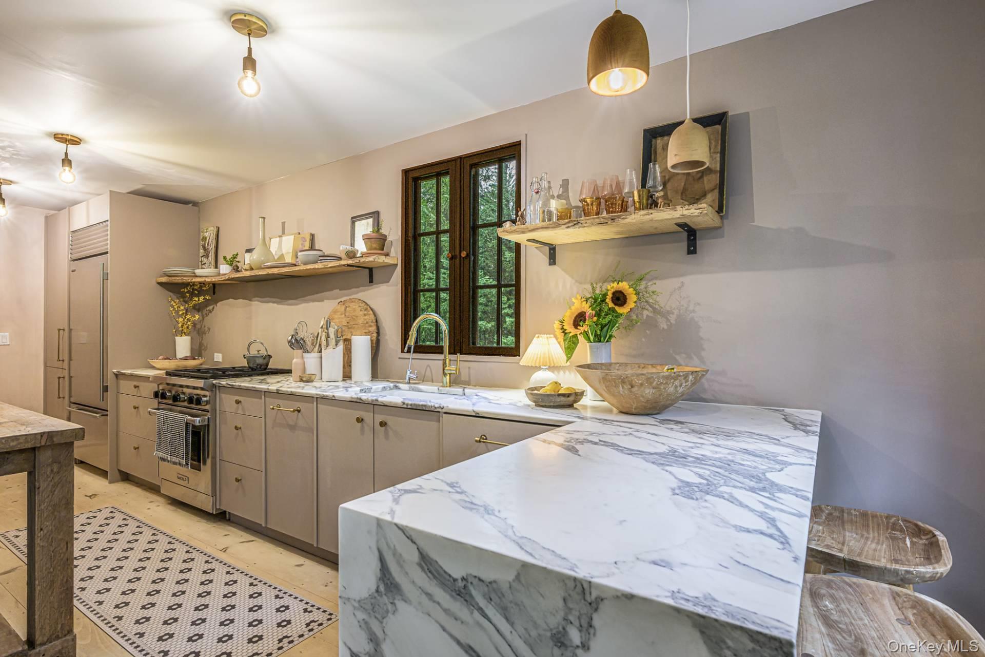 65 Sandra Road, East Hampton, NY 11937