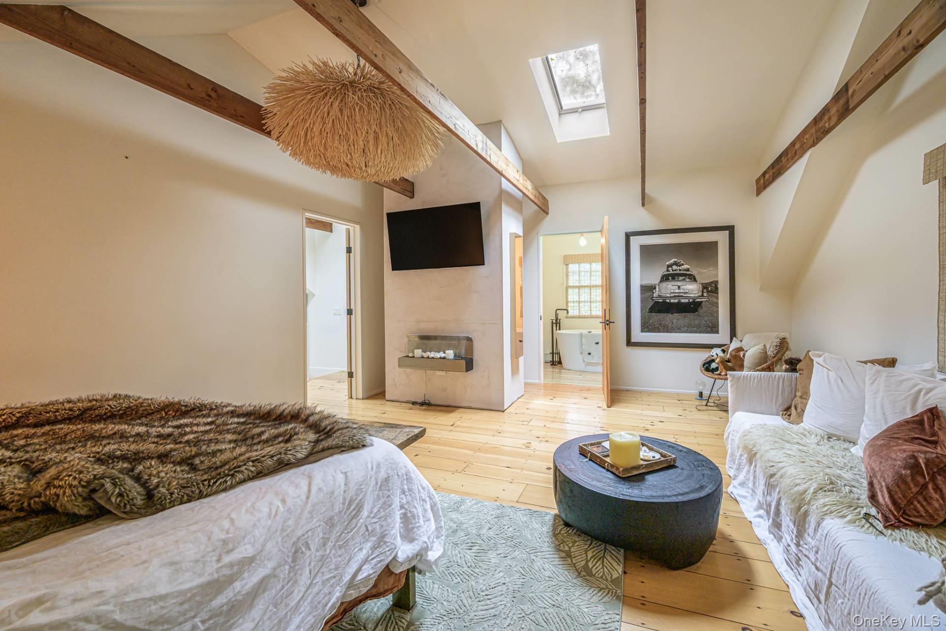 65 Sandra Road, East Hampton, NY 11937