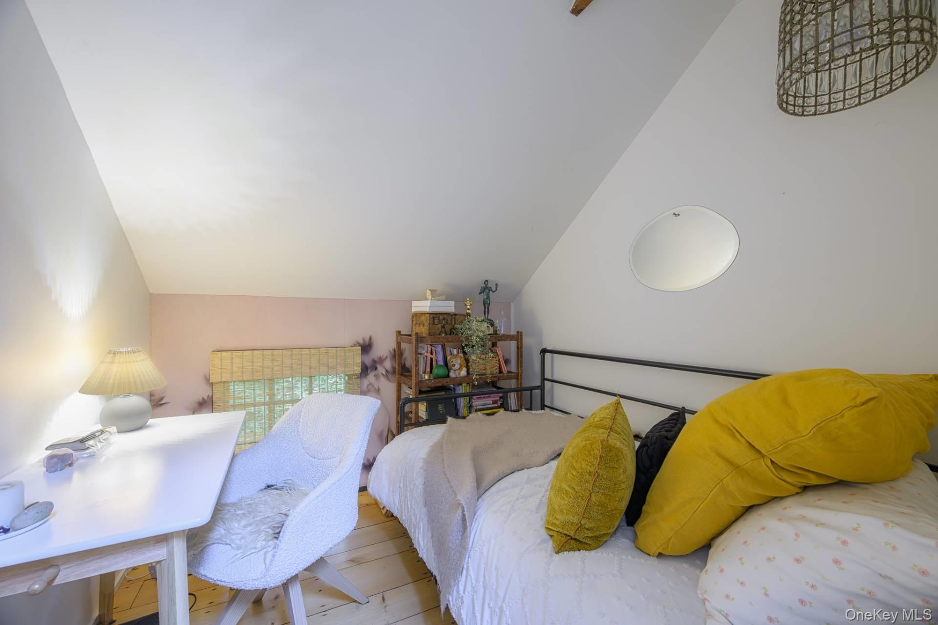 65 Sandra Road, East Hampton, NY 11937