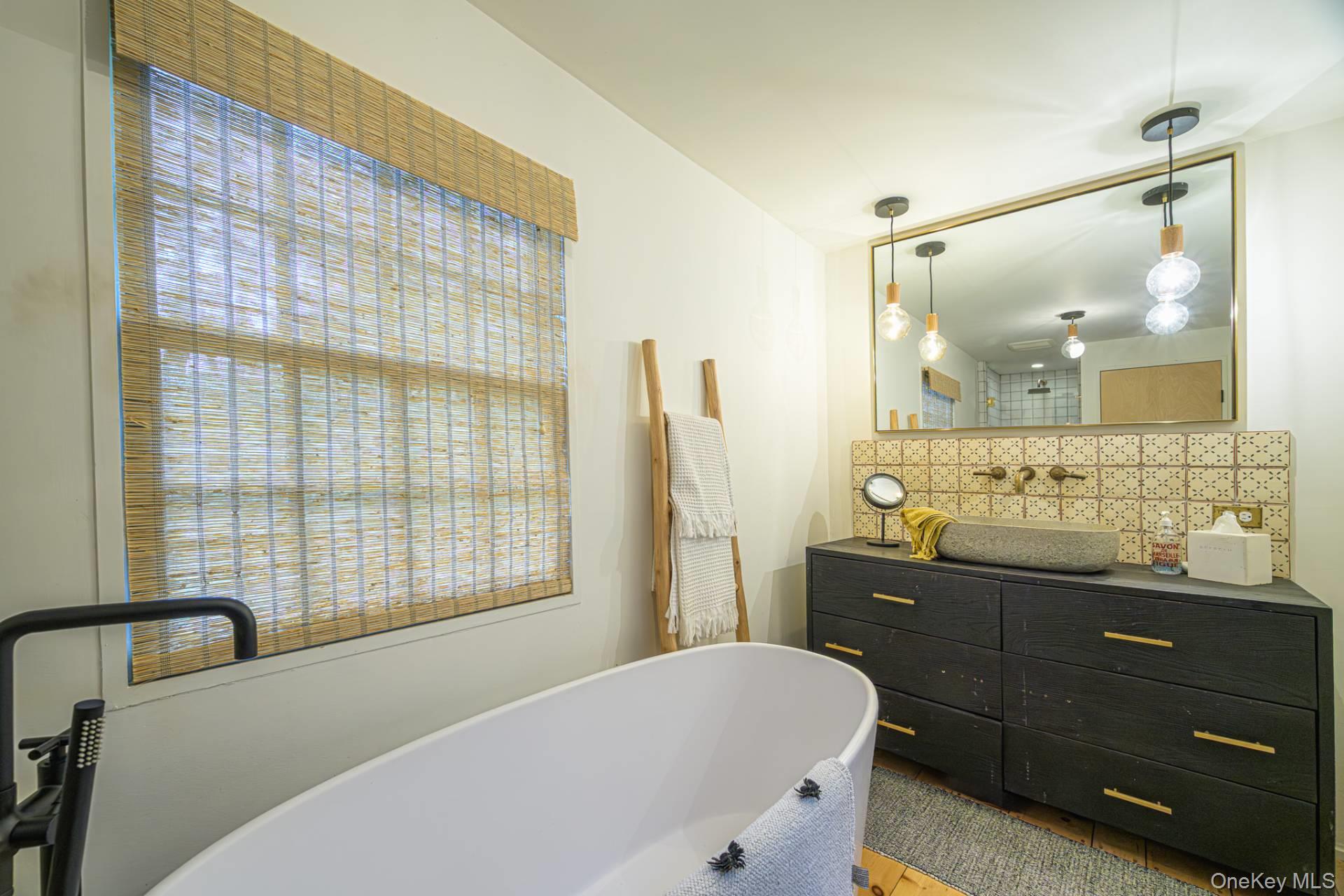 65 Sandra Road, East Hampton, NY 11937