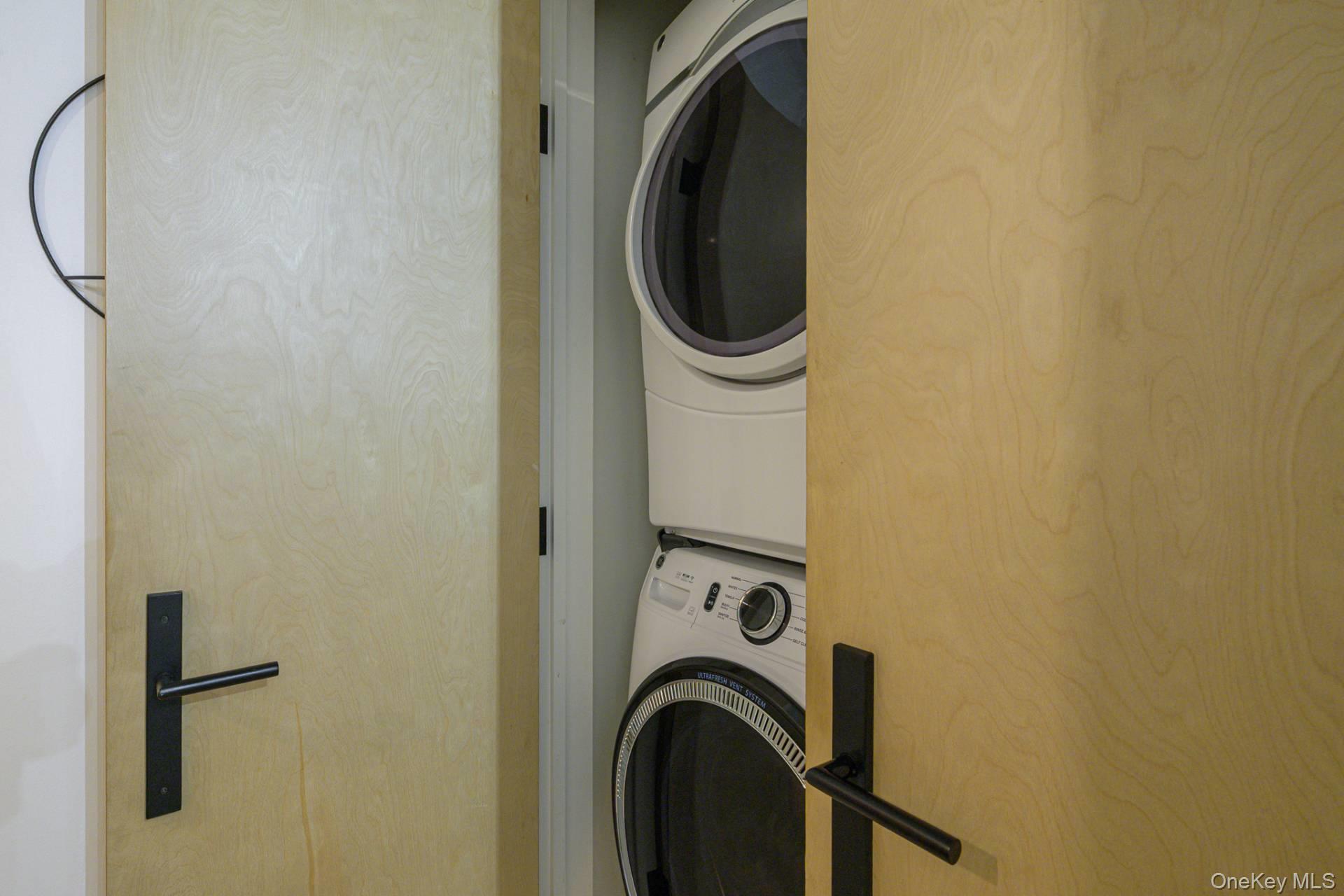 65 Sandra Road, East Hampton, NY 11937