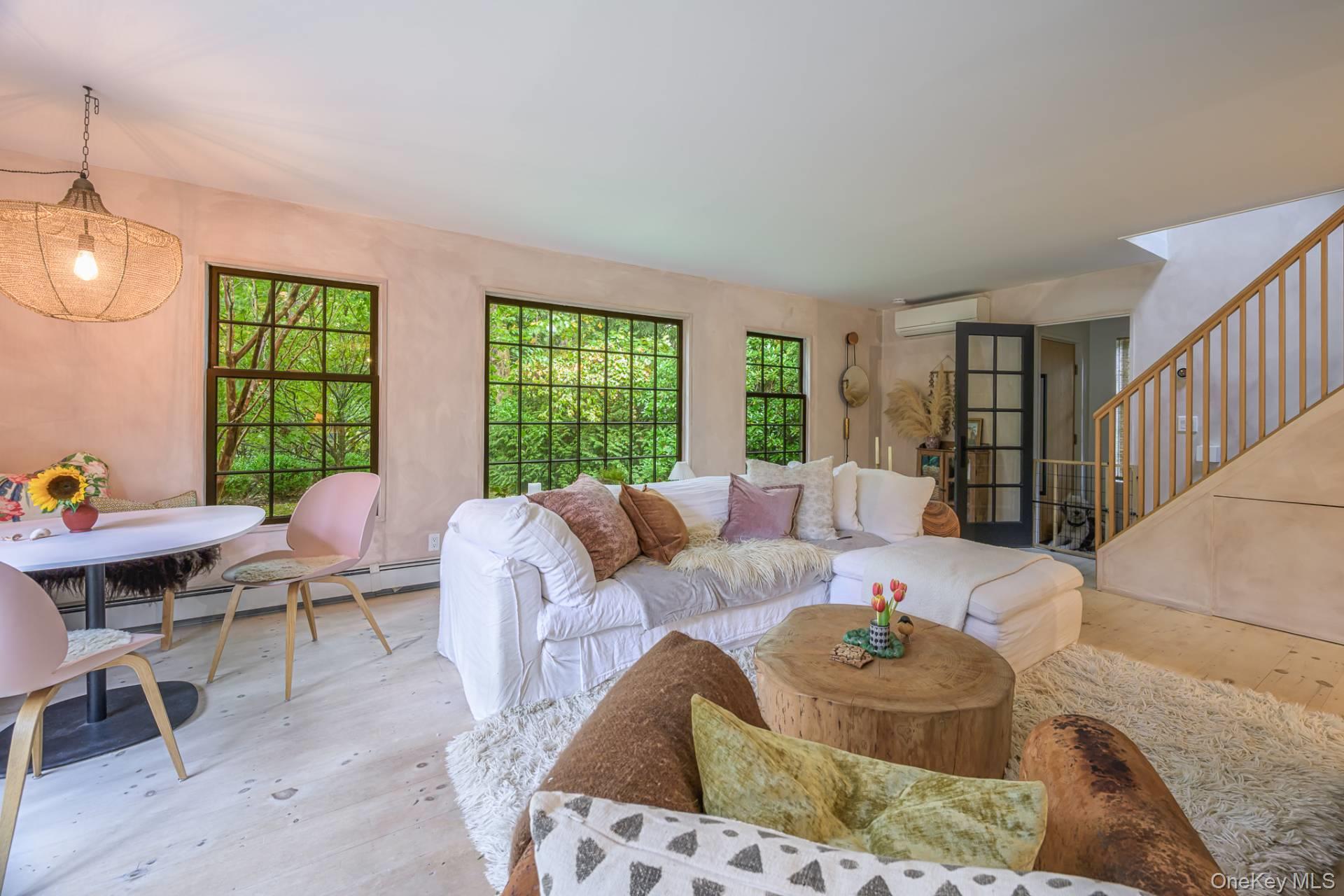 65 Sandra Road, East Hampton, NY 11937