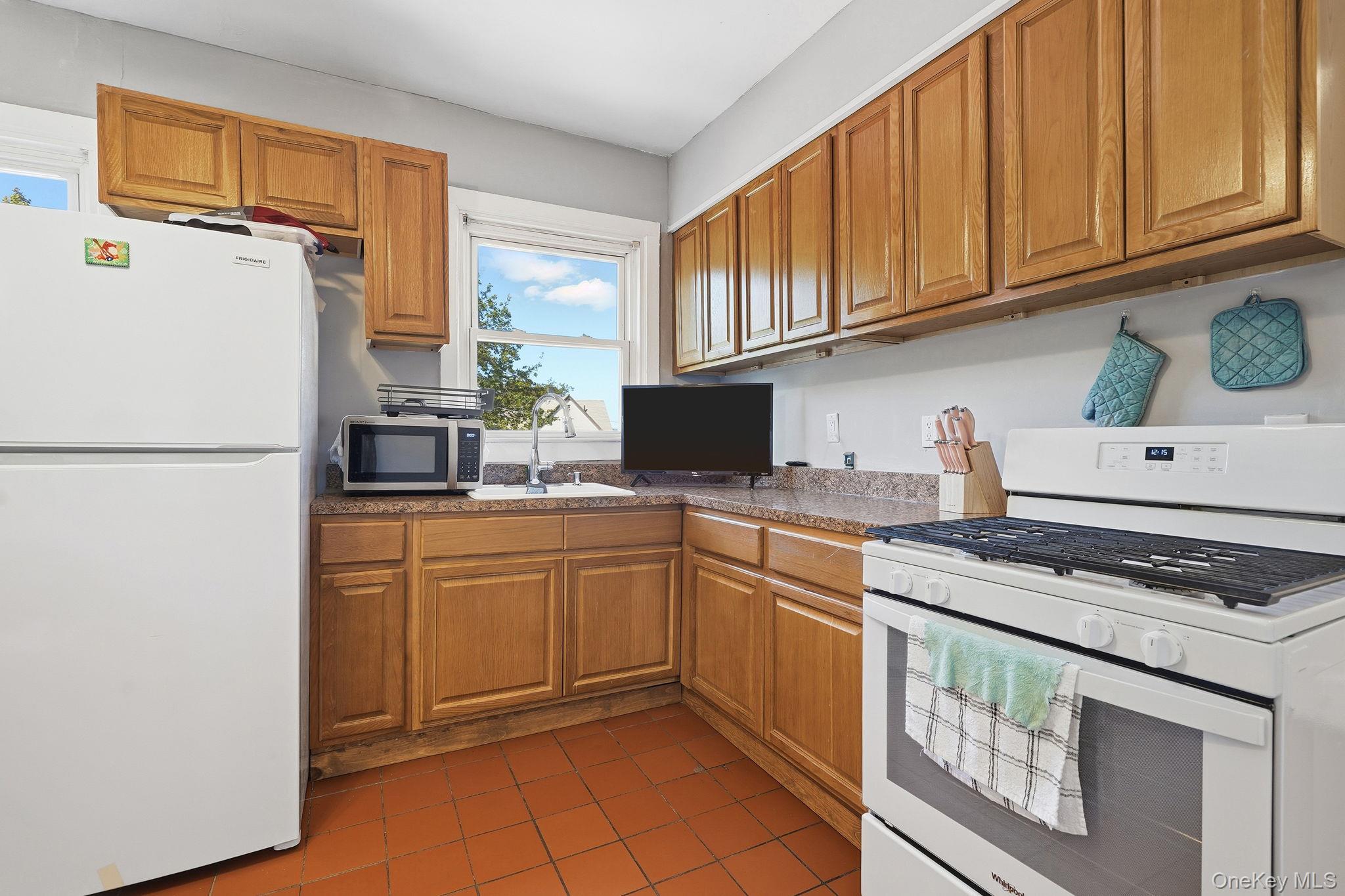 124-128 W Lincoln Avenue, Mount Vernon, NY 10550