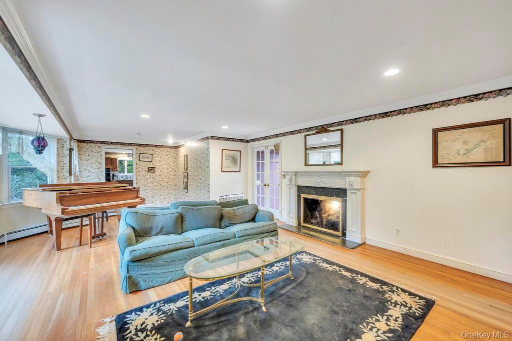 89 Van Brunt Manor Road, Setauket, NY 11733